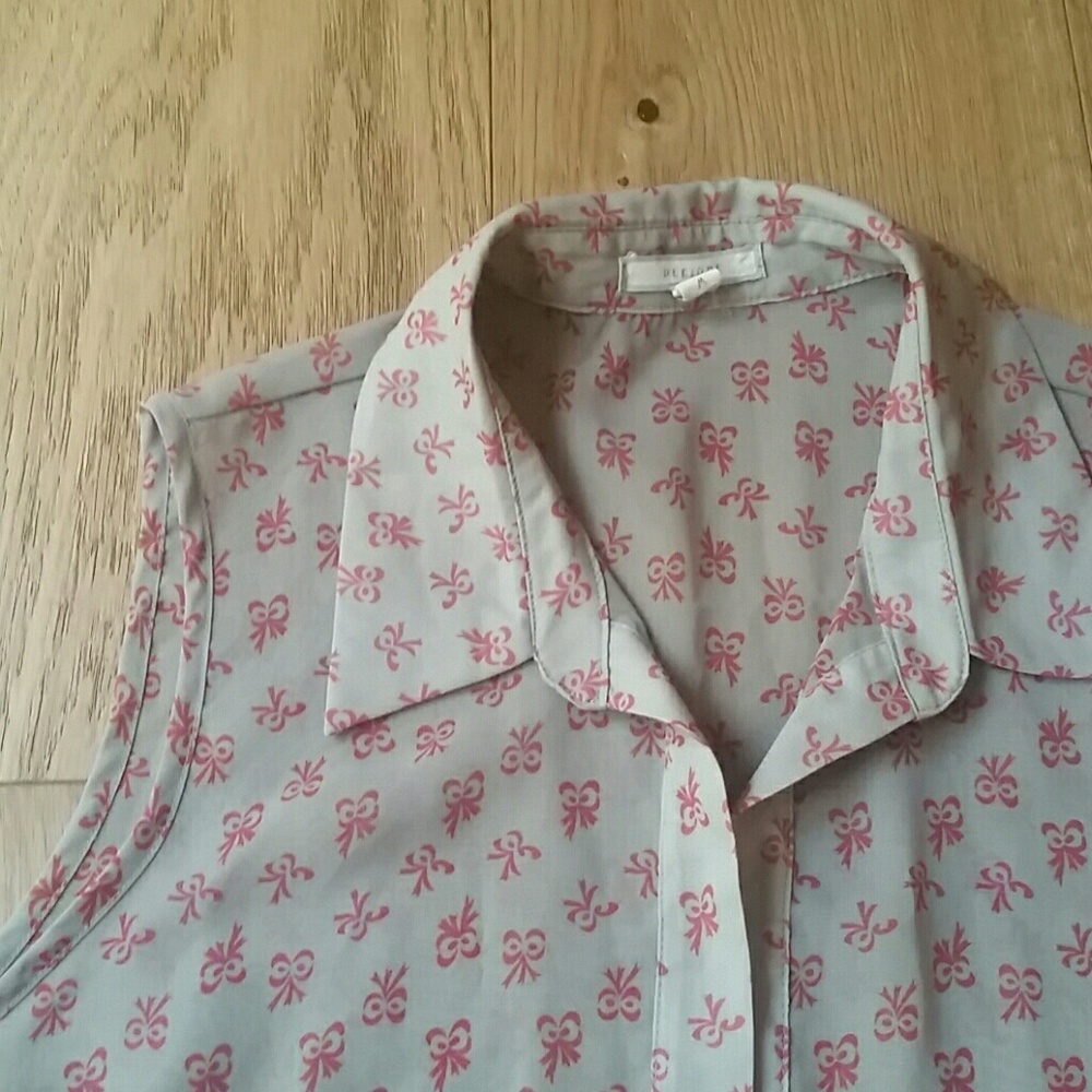 Pleione Nordstrom whimsical print sleeveless top